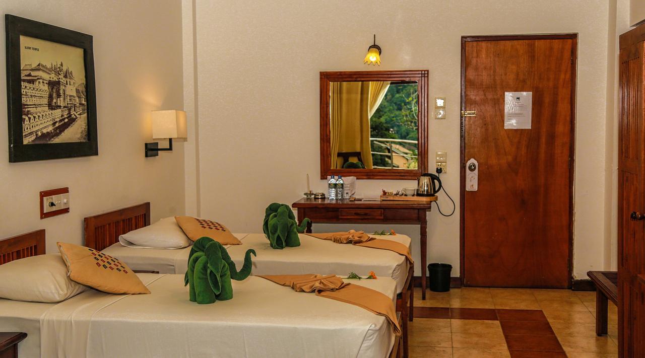 Senani Hotel Kandy Exterior foto